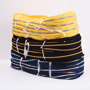 Manufacturer's Eco-Friendly Black Nylon Zipper Rolls Raw Dying Size 5 Long Chain for Bags Zipper with High Durability