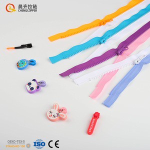 Bulk Buy Zipper 5# Resin Color Matching Bright Small Fresh Combination Pattern Resin Plastic Zipper for Down Jacket