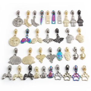 Exquisite 5# Nylon Multiple Color Metal Zipper Slider Custom Creative Pattern Zipper Puller for Clothing/Bag