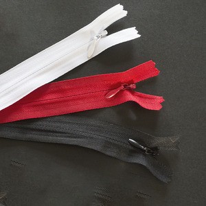 Wholesale Low Price Lace Invisible Nylon Zipper 3# Lace Edge for Clothing Pants Pillow Skirt Home Textile Closed End Zipper