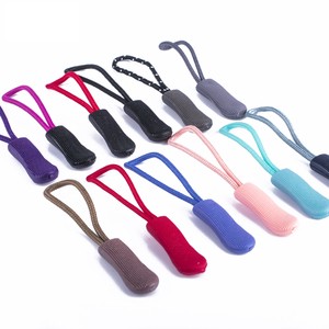 Customizable Plastic Rubber Silicone PVC Zipper Pulls Heat Shrink Cord for Backpack & Jacket Zipper Sliders