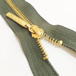 No 5 Shiny Bright Gold Eco-Friendly Brass Auto Lock Open-End Slider Zipper with Durable Zipper Slider for Bags & Garments