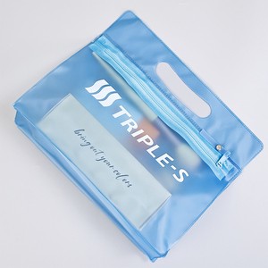 Custom PVC Portable Cosmetic Zipper Bag Travel Storage Bag for Packing Plastic Zipper Bag with Personal logo