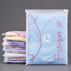 Recyclable PE Clothing Slider Bags Personalized Logo Custom Apparel Packaging Ziplock Bag Reusable Dustproof Storage
