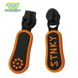 Egolden Soft Rubber Hot Customer Desnylonosilver PVC Garment Plating Engraved Silicone Zipper Puller Zipper Sliders Zipper