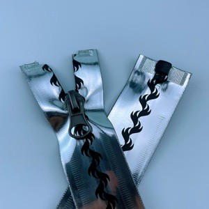 Waterproof Nylon Full Zip Garment Bags Auto-Lock Zipper Various Colors Plastic Slider Puller Various for Shoes Customizable Logo