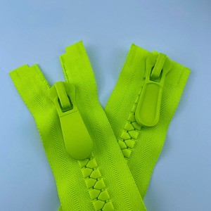 Super Quality Durable Resin Auto Lock Full Zip Garment Bags Various Color Teeth Plastic Slider Puller Open Type for Various Uses