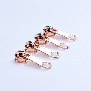 Dawei Brand Custom Size 3# 5# 7# 8# 10# Slider Puller Zipper Accessories for Bags/luggage/handbag/clothes/backpack/tent