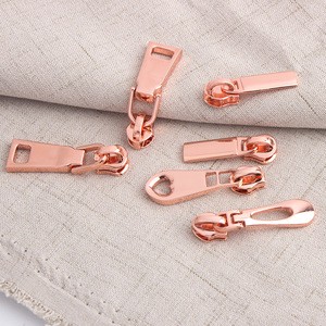 Custom Engraved Logo Zipper Puller in Rose Gold Metal with Durable Luxury Style Bag Hardware