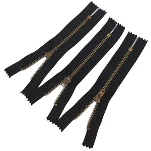 Wholesale Custom 4# Anti Brass Teeth Brass Zipper Close End with YG Slider