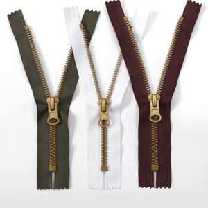 OCO Wholesale Custom 5# Vislon Zipper Cremallera Plastic Resin Zipper Durable Closed Plastic Rubber Zippers for Clothing Pocket