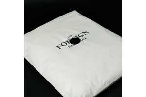 Colorful Print PE Frosted Polythene PE Ziplock Zipper Bag Resealable Zipper Top Plastic Packaging Bag for Clothes and Garments