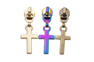 Custom Logos Metal Zipper Puller Stylish Handmade Double Emboss Stamping Letters Zip Puller for Clothing