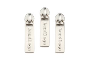 Purse Hardware Engraved Logo 5# Metal Zipper Puller Customize 5# Silver Metal Zipper Pull for Bags Wallet Handbags Backpack