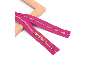 Factory Auto Lock #3 #5 #8 Zipper in Red Tape with Bright Light Gold Tooth Open-End Metal Zippers