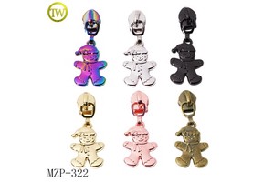 Custom Handbags Hardware Bear Shape Zipper Tags Embossed Logos Designer Shoes Brand Zipper Puller Nylon Slider Charms