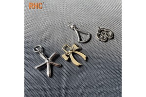 Custom Logo Metal Zip Puller for Handbags and Clothing Irregular Name Tag Zipper Pull with Heart Pattern Garment Zipper Slider