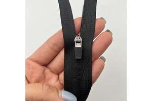 Direct Factory Sale of 3# Nylon Open-End Double-Sided Zipper with Smooth Puller Not Prone to Jamming