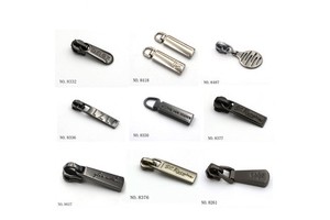 Quality Brand Name Engraved Metal Zip Pull Gunmetal Black Zipper Puller 5# Slider Zip Pull Tab Charm Bag Garments Accessories