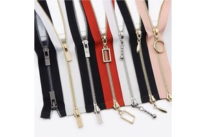 SAS China Supplier Accept Engraved Logo Size Color Tape Two Sliders 3# 5# 8# Sew Accessories Brass Metal Zipper