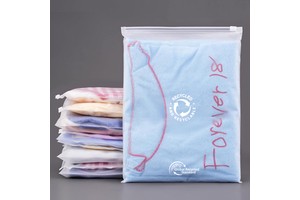 Recyclable PE Clothing Slider Bags Personalized Logo Custom Apparel Packaging Ziplock Bag Reusable Dustproof Storage