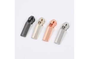 China Manufactured Home Textiles with Smooth Zipper Slider Fashion PVC Zipper Durable Metal Material