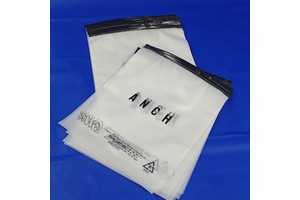 Matte Reusable Translucent Ziplock Bags With Slider for Clothing Custom Logo Shipping T-Shirt Garment Underwear Packaging