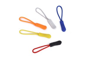 High Quality Customized Logo Auto Lock Plastic Zipper Pullers with Quick Delivery for Clothing and Bags Wholesale