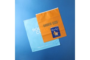 Customizable Reusable Resealable Plastic Zipper Slider Bag for Clothes Shopping and Garments Storage with Logo Printing