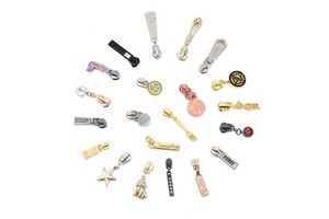 OEM/ODM Engraved Brand Logo Zip Pullers Clothes 5# Auto Lock Zip Pull Custom Logo Metal Zipper Sliders Puller for Bags