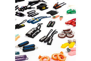 Durable PVC and Soft Silicone Zipper Puller Custom Logo Pull Tab for Garment Bags Uniforms Sportswear Outdoor Gear and Luggage