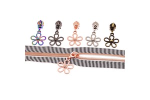 Heavy Duty Nylon Coil Flower Shape Zipper Pull Slider for Purses Bag Sewing Hardware