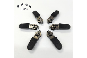 Wholesale Customized 5# Spring Lock with Grid Rubber Zipper Slider Metal Material for Nylon Zipper