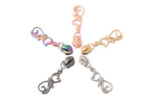 Wholesale Exquisite rainbow Color Metal Zipper Slider Custom Pull Creative Pattern Zip Head Cat-shape Zipper Puller Metal