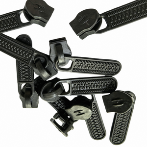 No.5 Environmentally Friendly Plastic Black Slider Zipper Pull Tab Eco-Friendly Product