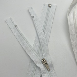 Direct Factory Sale 5# Nylon Open-End Double-Sided Auto Lock Zipper Smooth Puller 60cm Length Prone Jamming Customizable Sizes