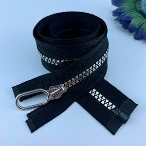 Rainbow Plastic Zipper by the Yard with Eco-Friendly Zip Puller for Custom Handbags Shoes & Home Textiles