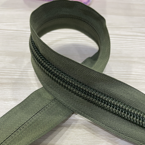 Wholesale Factory Price Custom #10 Long Chain Nylon Zipper Eco-Friendly Black Coil Zipper Roll Made of Plastic