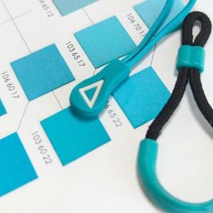 Custom Design TPU Zipper Puller Nickel-Free Non-Lock Slider Personalized 3D Logo Waterproof Durable Fashion Bags Luggage Outdoor