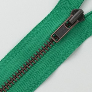 YKK #3 Closed End RED BRASS Zipper With Metal Slider Wholesale Zipper for Clothes Garment