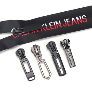 Garment Brand Logo Engraved Metal 5# Zipper Slider Auto Lock Luxury Fashion Customizable Color Logo Zinc Alloy Sliver Zipper