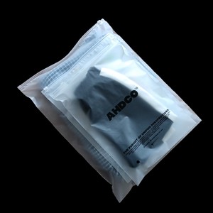 Custom Biodegradable PE Ziplock Bags 40 Sizes Frosted Underwear T-Shirt with Heat Seal Zip Water Proof for Clothing Storage