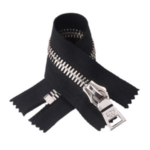 High-End Light Gold Auto-Lock Zipper Slider Customized Size and Color Available in Nylon or Brass with Closed End Metal Zipper