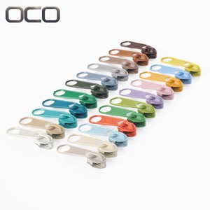 OCO Wholesale 36 In-Stock Colorful Sliders Metal Tent Long Board Puller Slider for Home Textiles and Luggage Accessories