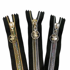 Source Manufacturer Custom Wholesale 3#5#8# Resin Close End Zippers in Bulk for Jacket Close End Zip Closed Ended Zipper Fashion