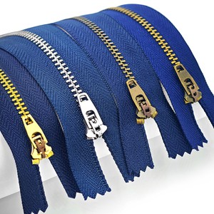 Wholesale Custom Size Men's Denim Jeans 3# 4# 5# Short Styles with Brass Metal Back Zip 4.5YG 4YG 5YG Zipper for Men's Clothing