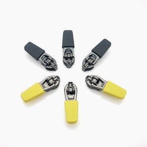 Dawei Directly Selling #3 #5 Spring Head Nylon Zipper Pullers Reverse Zipper Sliders Customized Logo