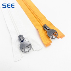 China Hot Sale Plastic Nylon Zippers Two-way Separator Eco-Friendly OEKO-TEX Certified Custom Color 200m/Yard for Garment Sewing