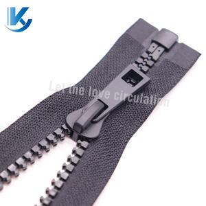 Zipper Supplier 5# 8# 10# Open End Custom Logo Size Bone Teeth Color Tape Black Plastic Resin Zipper