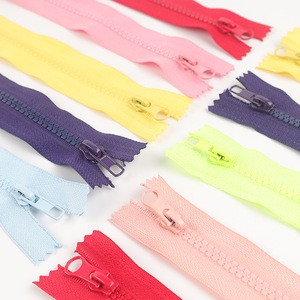 DAWEI Factory Direct Sales High Quality Auto Lock Close-End Colourful Resin Zipper Hoodie Sweatshirt Pouch Hiking Fishing Gear